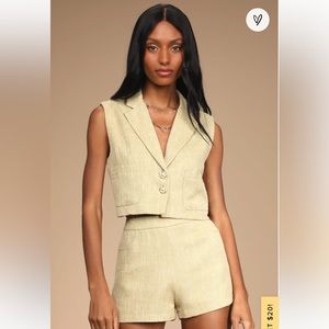 New with tags Lulus Perfect Company Olive Tweed Sleeveless Cropped Blazer